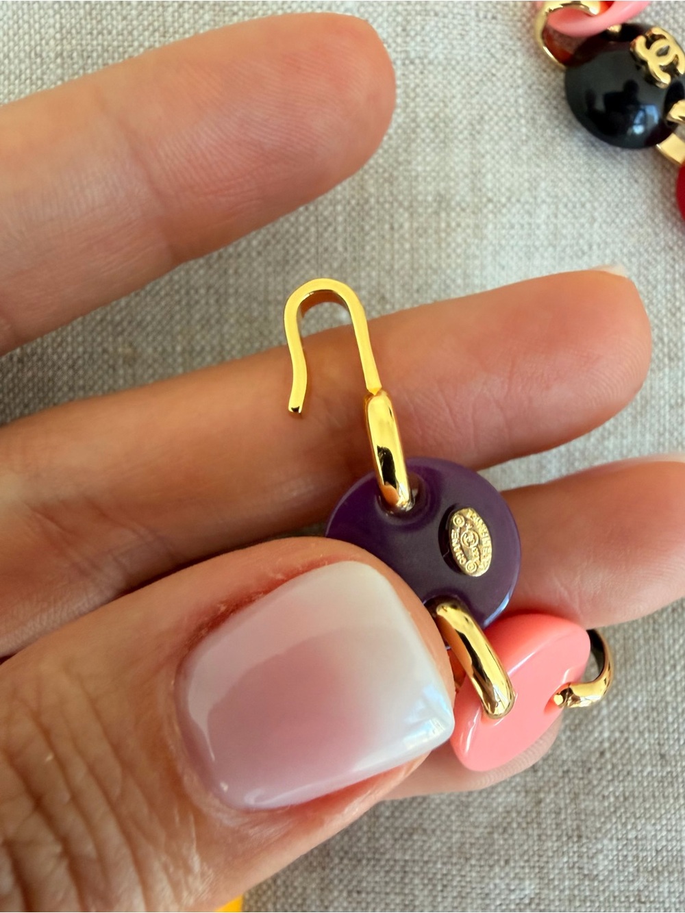 🍭CHANEL Multicolor Button Link Necklace with Gold-Tone Hardware🍭 - Picture 9 of 12